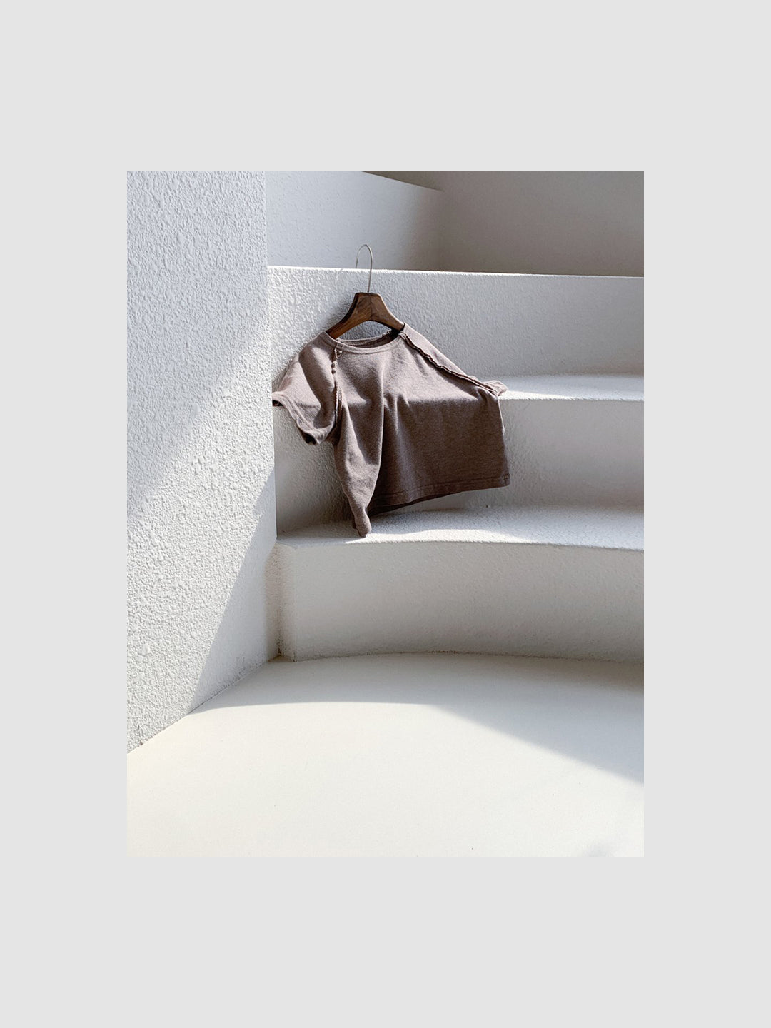 Almond Tee | Mocha